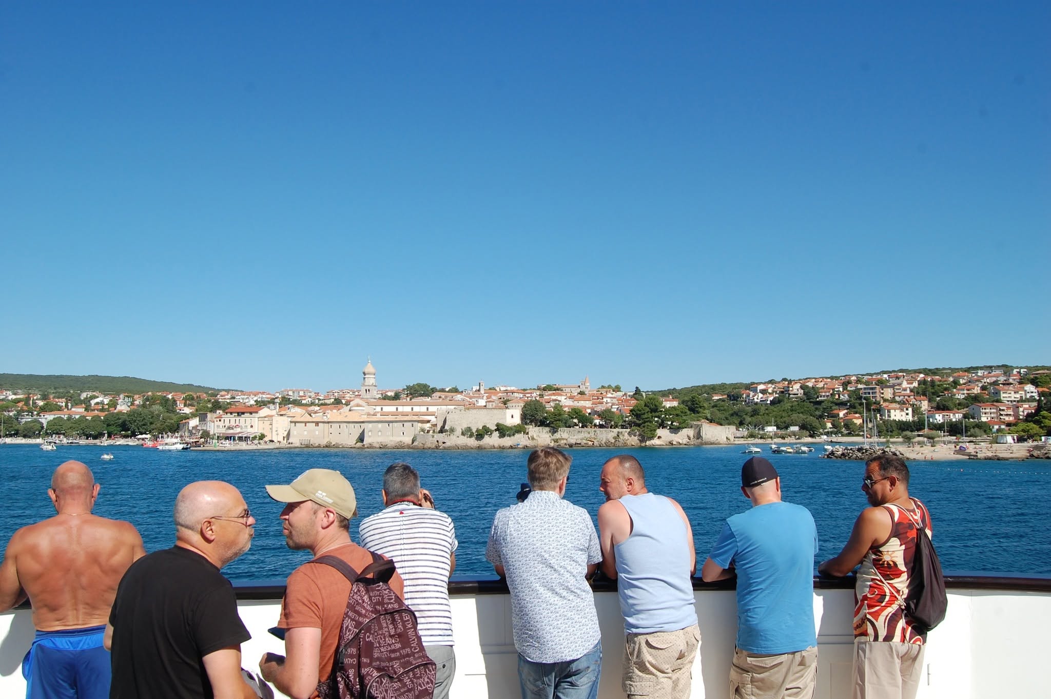 Groupe sur le pont avant