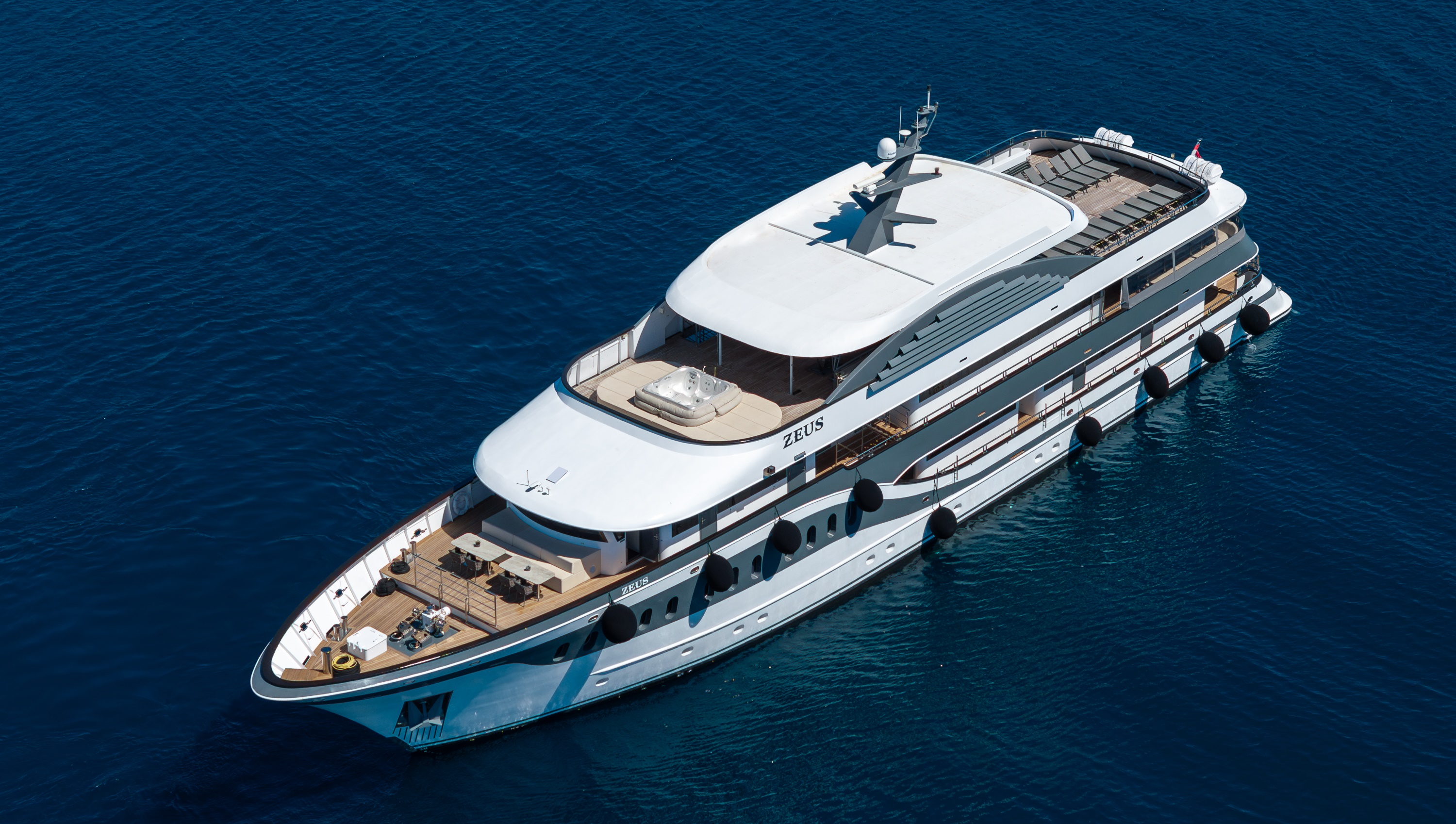 Pont soleil du M/S Zeus